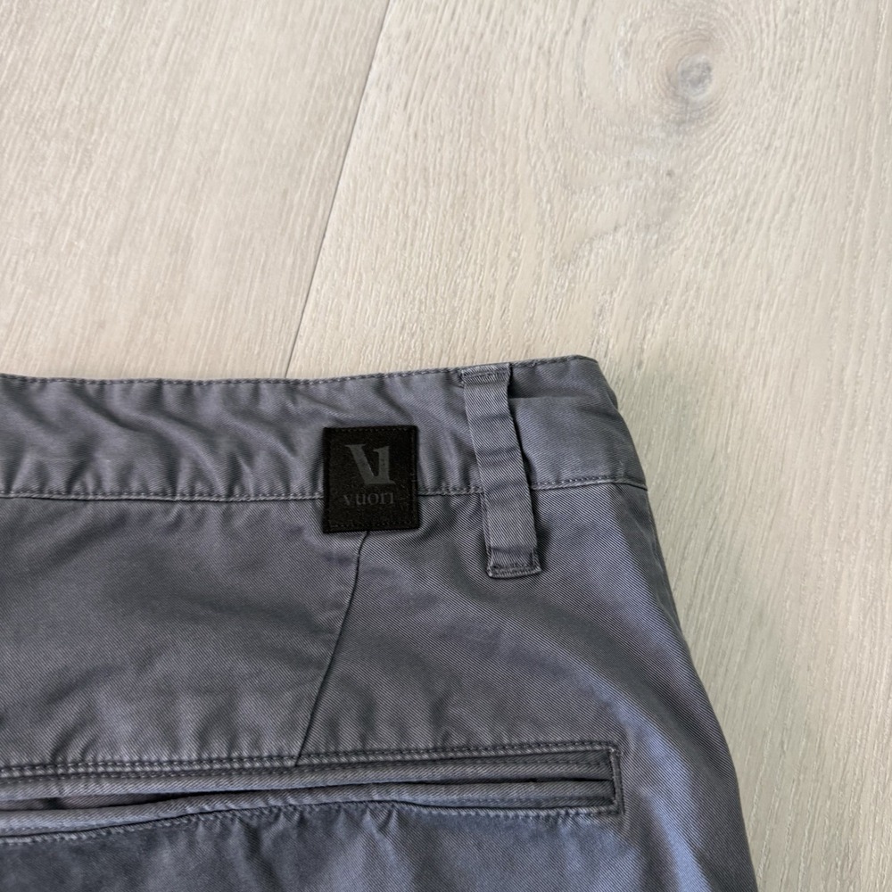 Vuori Collins Chino Pants Men's 32x30 Gray Stretch Twill Performance Casual